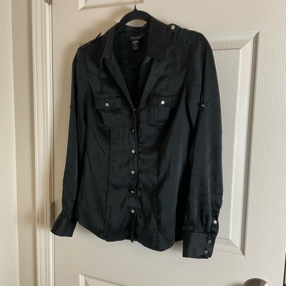 White House/Black Market Silk Stretch Top
Size 2 - Picture 2 of 11